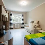 Reni House-Bright Apartment+Free Park